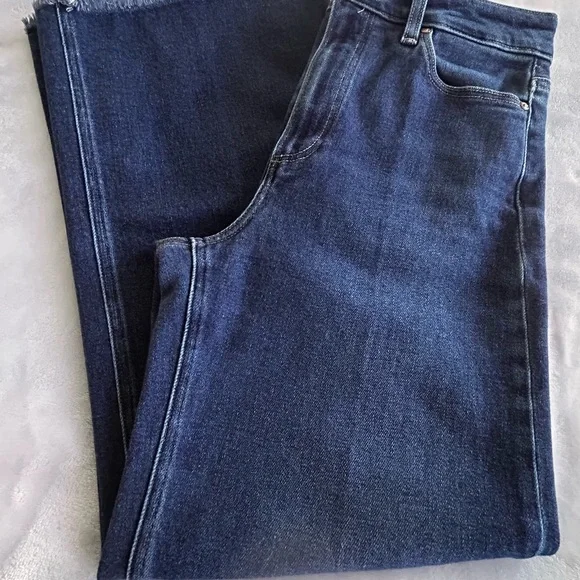 Paige Anessa dark wash jeans size 27, pre owned in perfect condition. - Picture 3 of 6